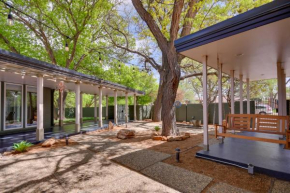 Mid-Century Modern Home with Fire Pit and Gas Grill!